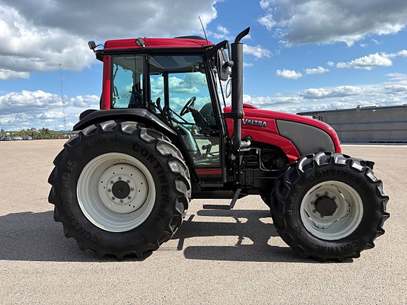 Valtra A72 / Skogshytt 5 of 9