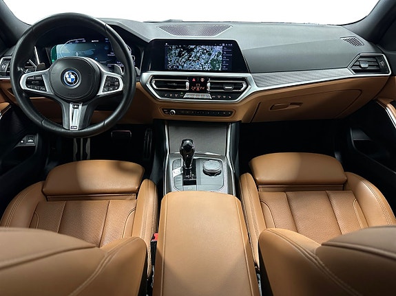BMW 330e 10 of 15
