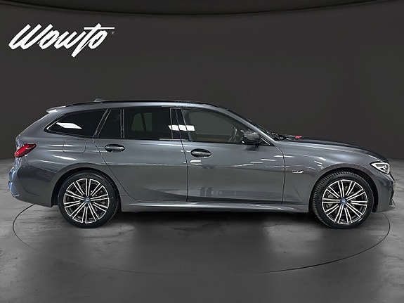 BMW 330e 3 of 15