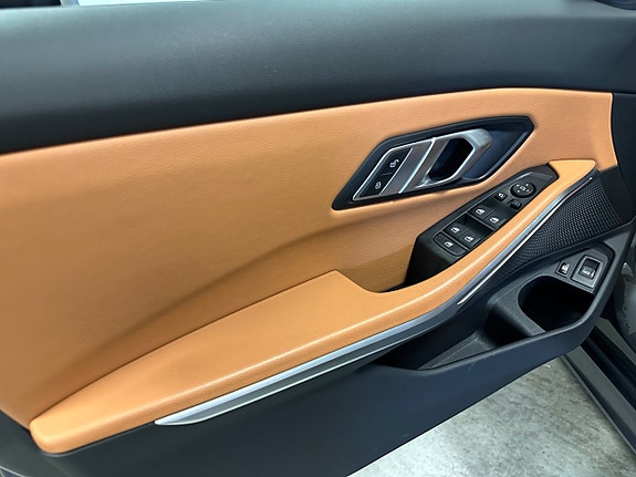 BMW 330e 9 of 15