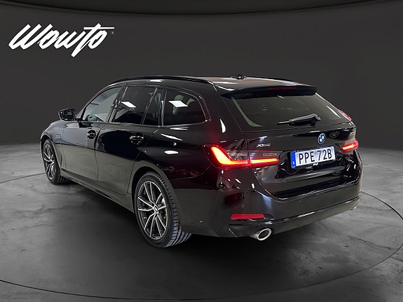 BMW 330e 5 of 16