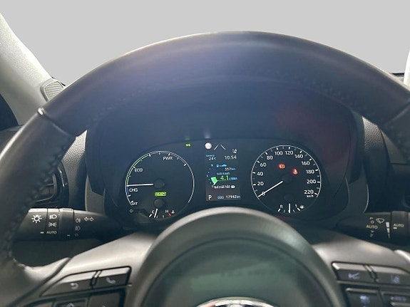 Toyota Yaris 15 of 19