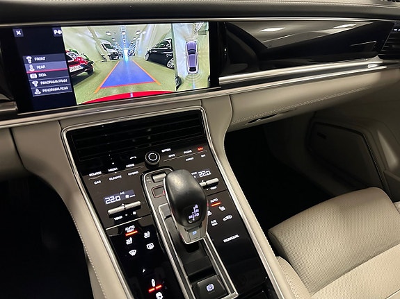 Porsche Panamera 4 11 of 17