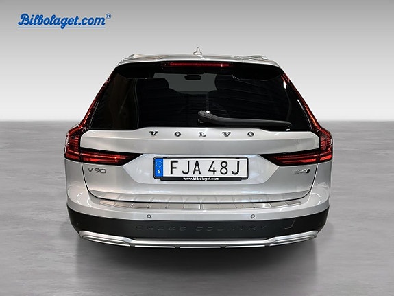 Volvo V90 Cross Country 6 of 16