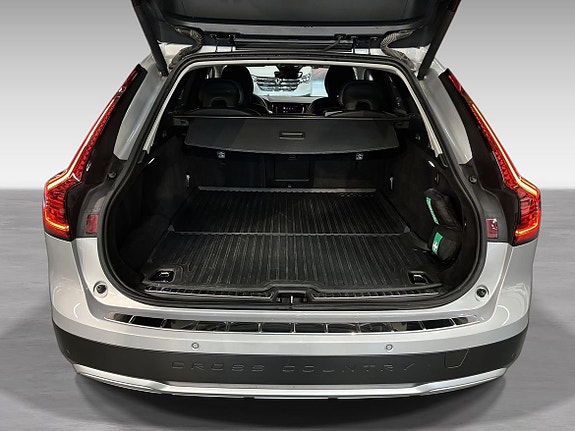 Volvo V90 Cross Country 15 of 16