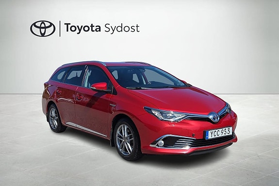 Toyota Auris 6 of 19