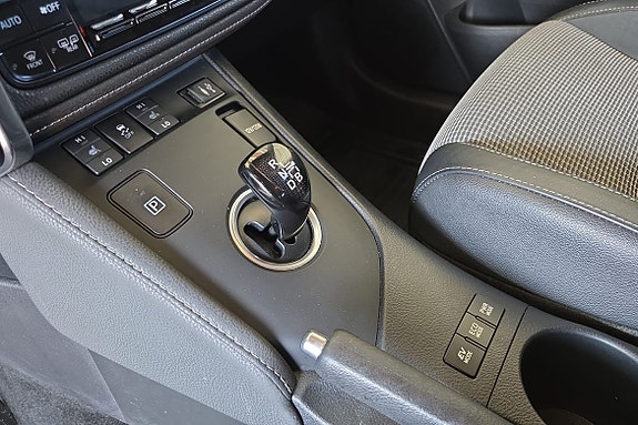 Toyota Auris 19 of 19