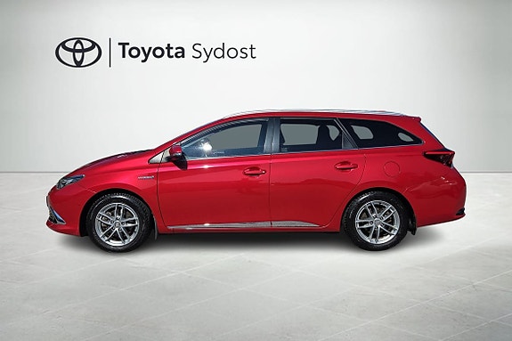 Toyota Auris 3 of 19