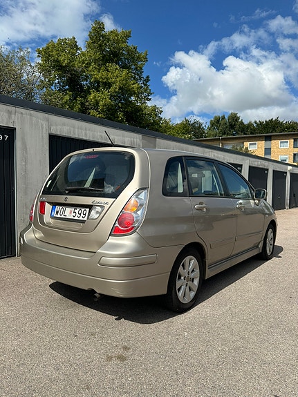 Suzuki Liana 2 of 7