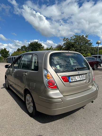 Suzuki Liana 5 of 7