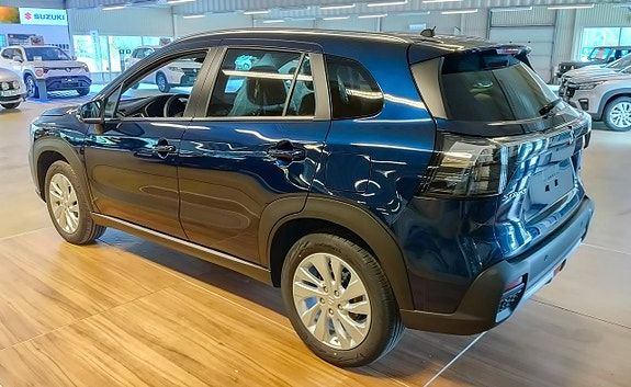 Suzuki S-Cross 3 of 7