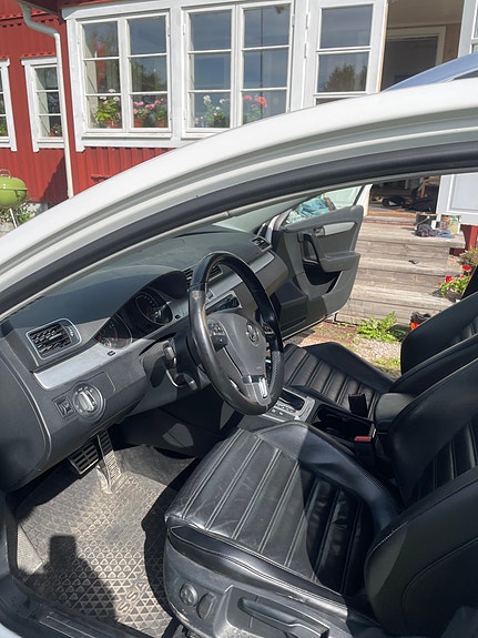 Volkswagen Passat Alltrack 6 of 8