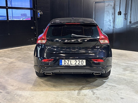 Volvo V40 5 of 26