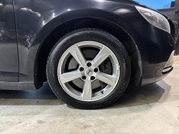 Volvo V40 22 of 26