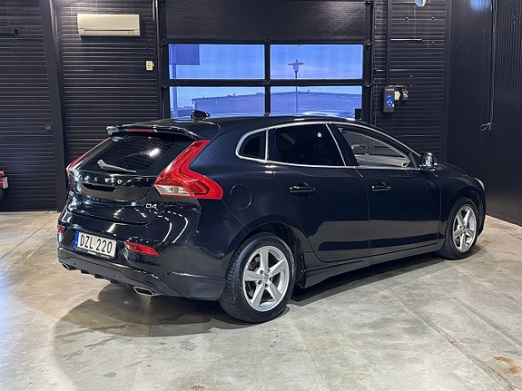 Volvo V40 6 of 26