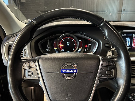 Volvo V40 17 of 26