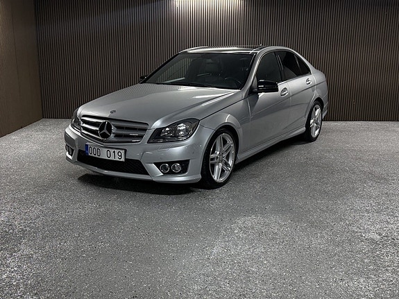 Mercedes-Benz CLC180 3 of 20