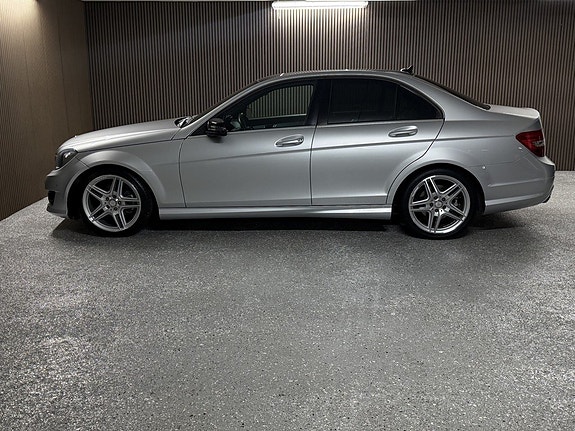 Mercedes-Benz CLC180 4 of 20
