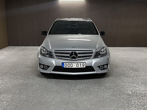 Mercedes-Benz CLC180 2 of 20