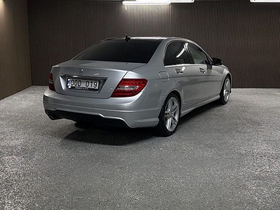 Mercedes-Benz CLC180 7 of 20