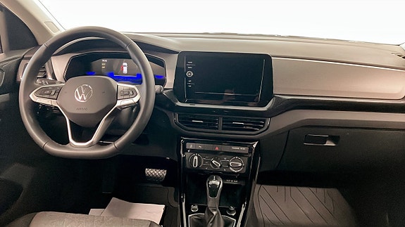 Volkswagen T-Cross 10 of 12