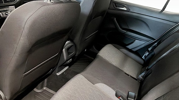 Volkswagen T-Cross 11 of 12