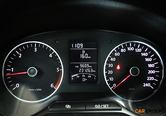 Volkswagen Polo 16 of 17