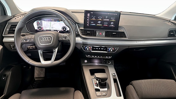 Audi Q5 10 of 19