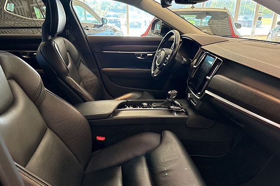 Volvo V90 Cross Country 13 of 18