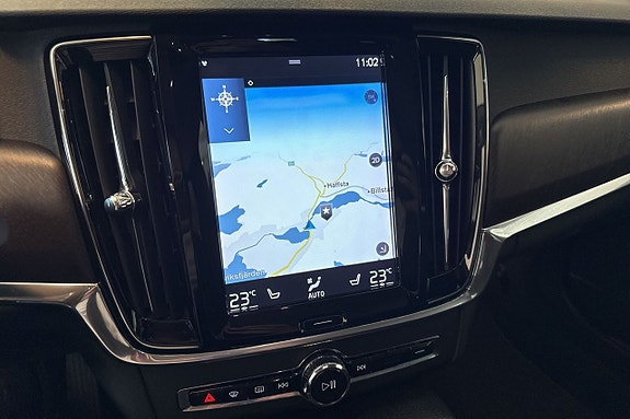 Volvo V90 Cross Country 7 of 18