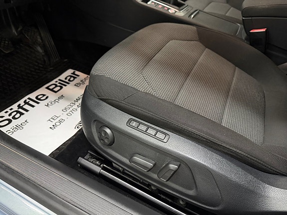 Volkswagen Passat 27 of 30