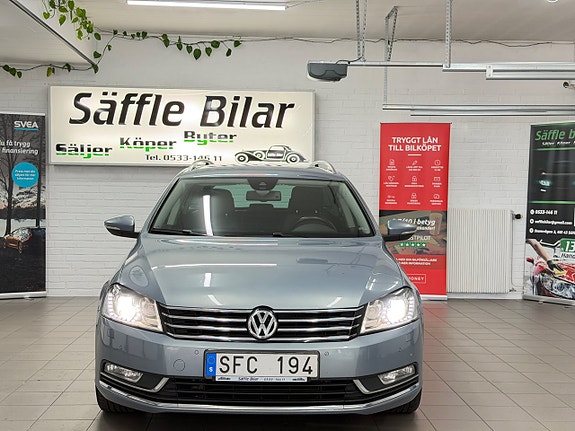 Volkswagen Passat 13 of 30