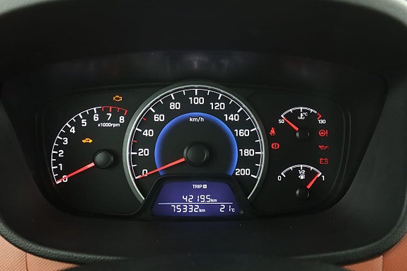 Hyundai i10 20 of 30