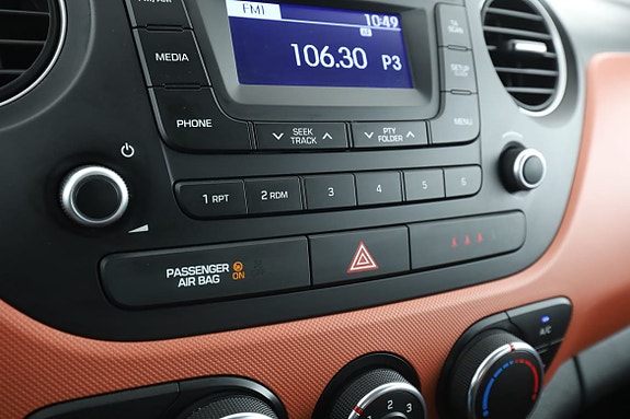 Hyundai i10 24 of 30