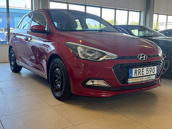 Hyundai i20 2 of 11