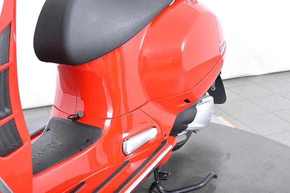 Vespa GTS 300 Super ABS Nyservad 12 of 18