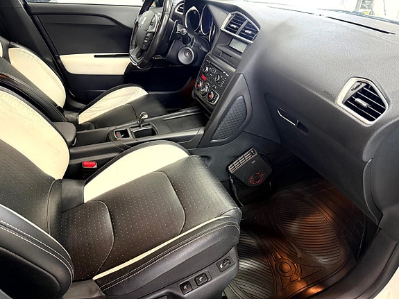 Citroen DS4 11 of 14