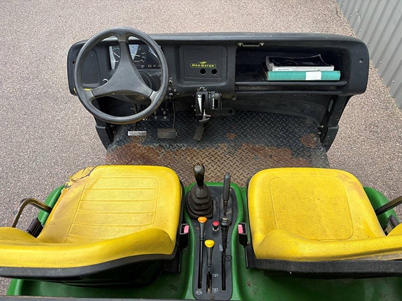 John Deere ProGATOR 4 of 5