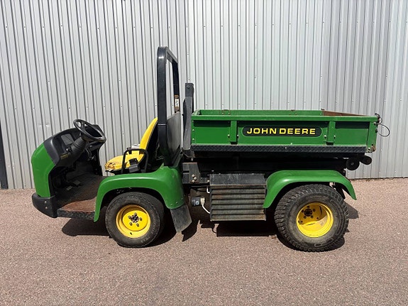 John Deere ProGATOR 2 of 5