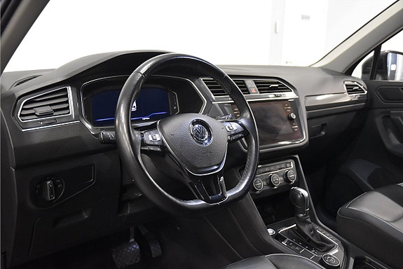 Volkswagen Tiguan 9 of 26