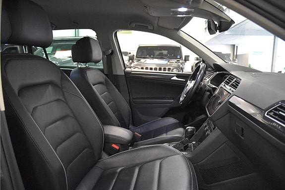 Volkswagen Tiguan 12 of 26