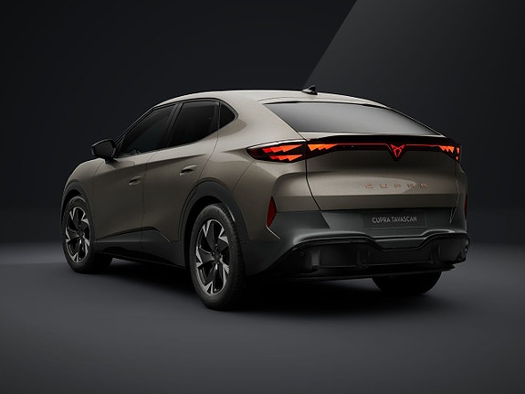 Cupra Tavascan 3 of 5