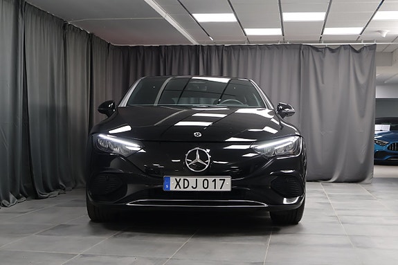 Mercedes-Benz EQE350+ 3 of 23