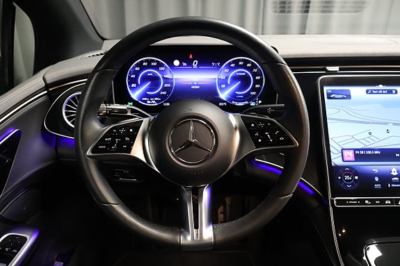 Mercedes-Benz EQE350+ 17 of 23