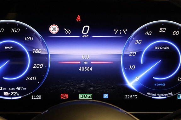 Mercedes-Benz EQE350+ 18 of 23