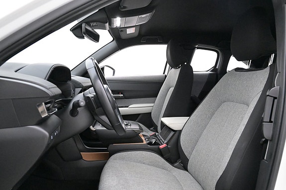 Mazda MX-30 8 of 27