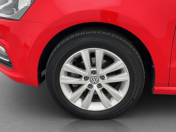 Volkswagen Polo 21 of 24