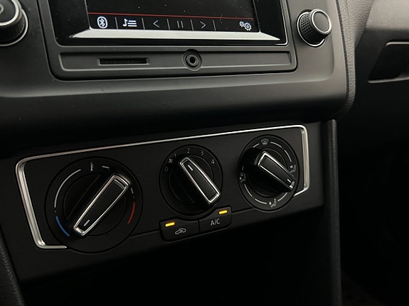 Volkswagen Polo 18 of 24