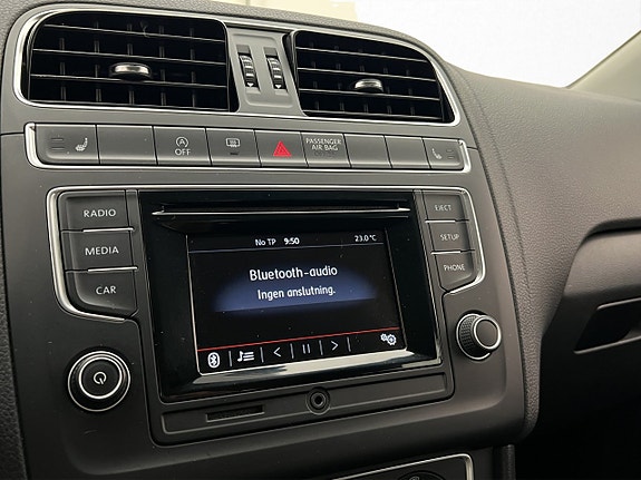 Volkswagen Polo 16 of 24