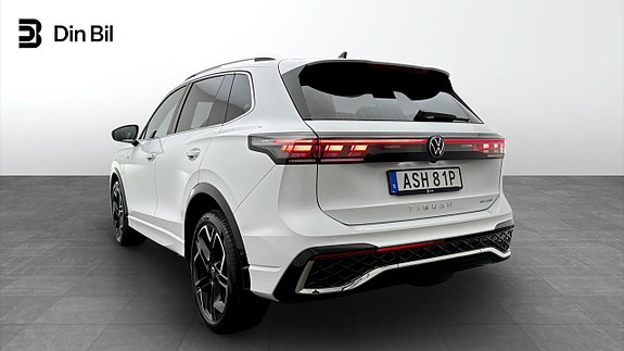 Volkswagen Tiguan 3 of 19